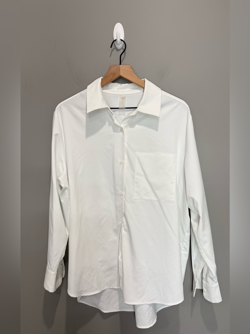 Rhone Women’s L White Oversized Performance Button Down Shirt